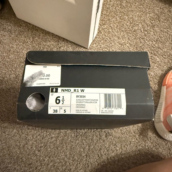 Adidas NMD R1 Sun Glow - Picture 8 of 9